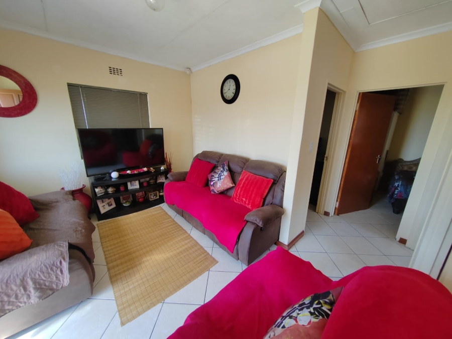 2 Bedroom Property for Sale in Silversands Western Cape